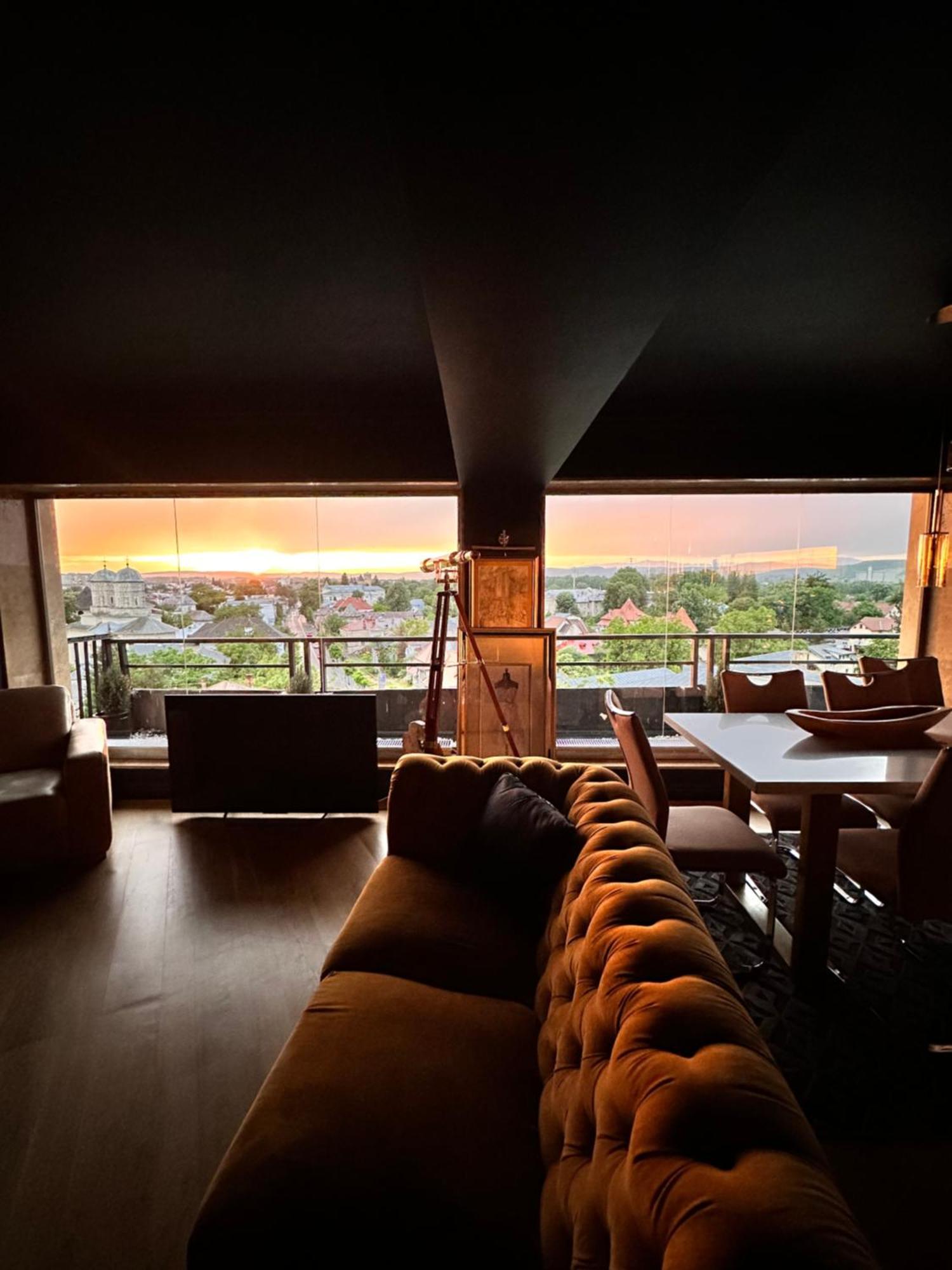 Noir Penthouse Apartment Targoviste Exterior photo
